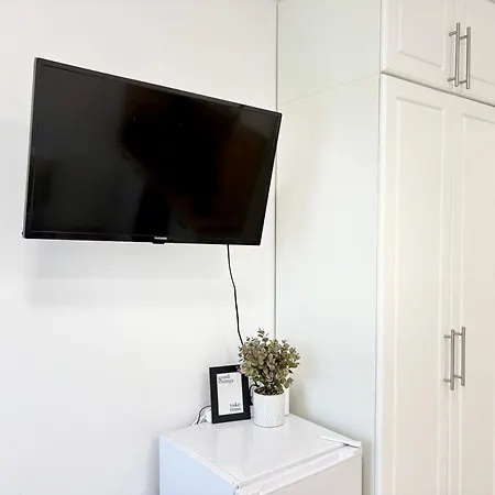 Apartment Sweet Tiny House-central *