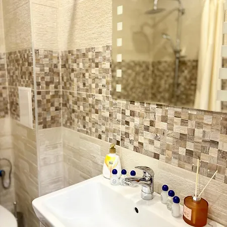 Sweet Tiny House-central * Варна