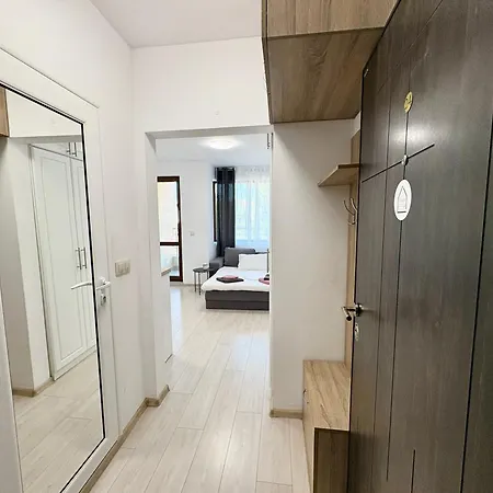 Апартамент Sweet Tiny House-central *